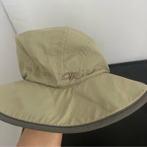 Outdoor Research Khaki Wide-Brim Hat baby size 1-3